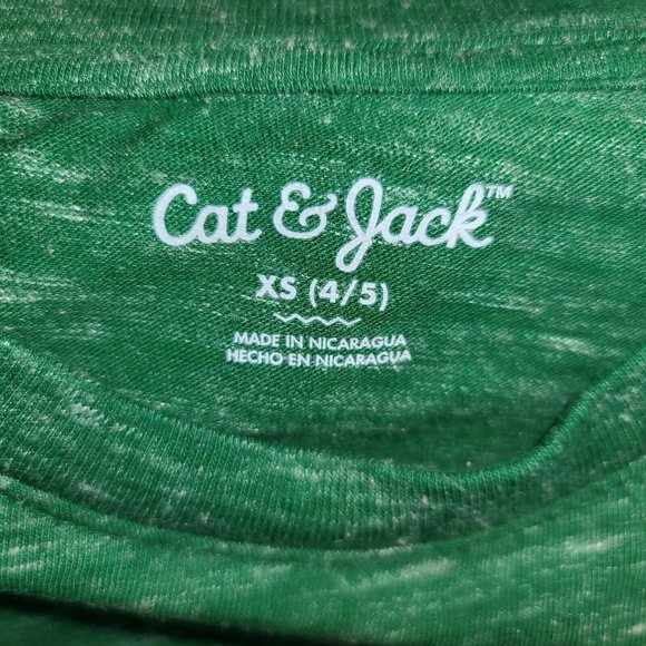 Cat & Jack Boy's Green Backyard Snow Sledding King Shirt, XS 4-5T pre-owned - Picture 5 of 5